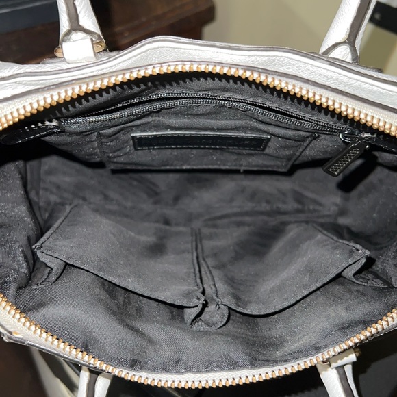 Adorable Rebecca MINKOFF Leather Satchel - Picture 6 of 9